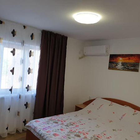 Apartament Diana Jurilovca Exteriör bild