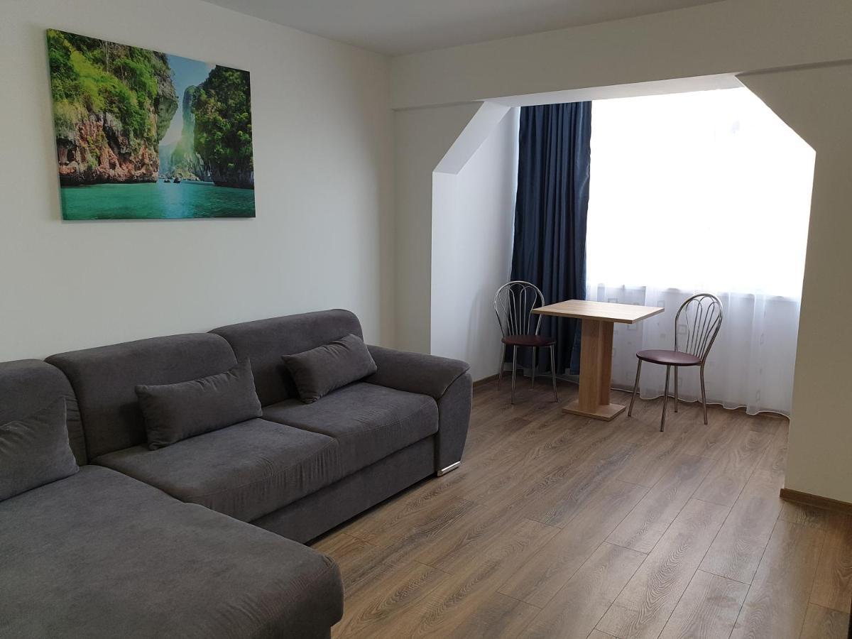 Apartament Diana Jurilovca Exteriör bild