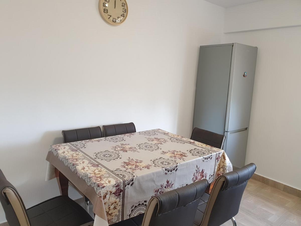 Apartament Diana Jurilovca Exteriör bild